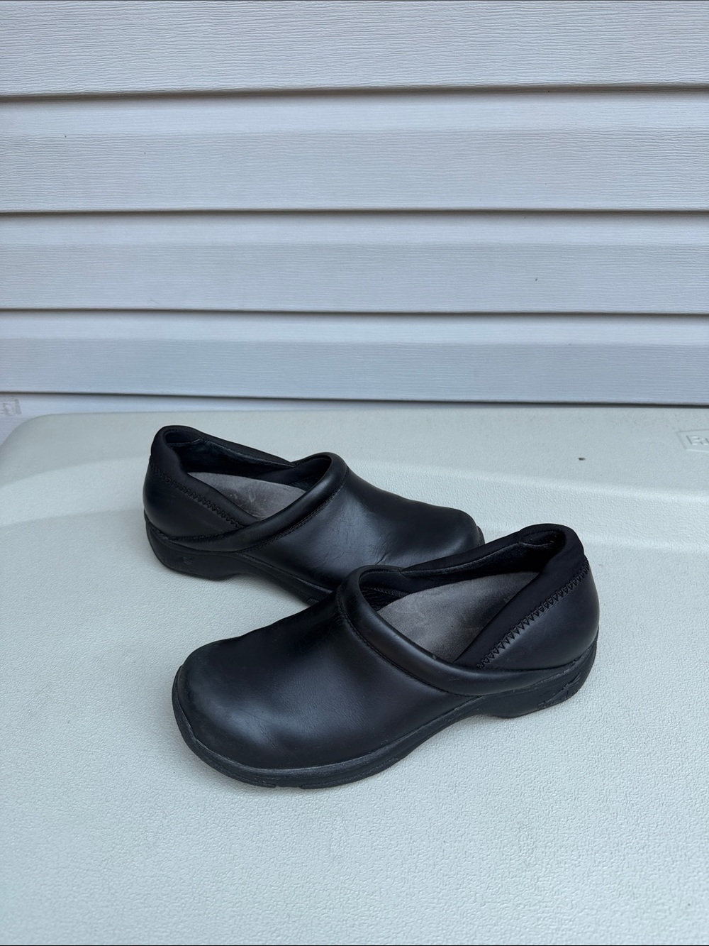 Dansko Kelsey Black 8.5 39 Women’s Black Slip-On Professional Clog